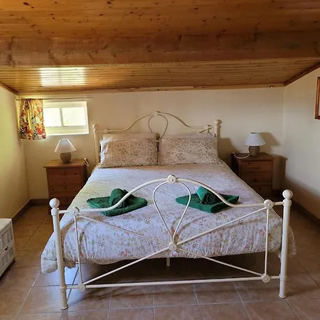 Authentic Estate In The Dordogne With A Pool Vakantiehuis