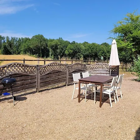 Vakantiehuis Authentic Estate In The Dordogne With A Pool *