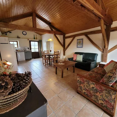 Authentic Estate In The Dordogne With A Pool *