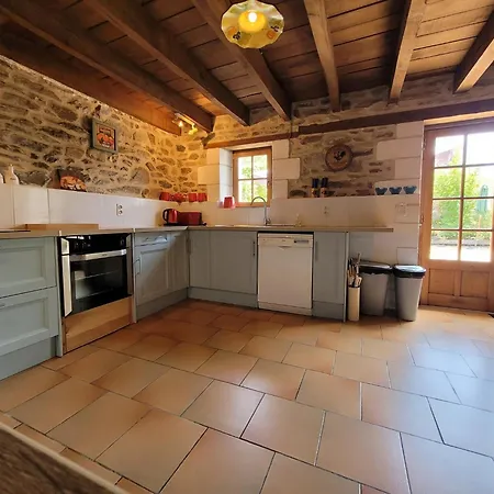 Authentic Estate In The Dordogne With A Pool Saint-Saud-Lacoussière