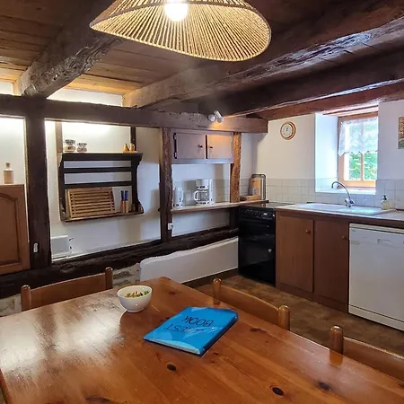 Authentic Estate In The Dordogne With A Pool