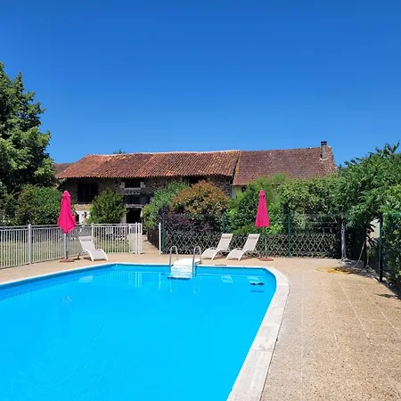 Authentic Estate In The Dordogne With A Pool Vakantiehuis *