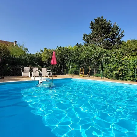 Authentic Estate In The Dordogne With A Pool Vakantiehuis Saint-Saud-Lacoussière