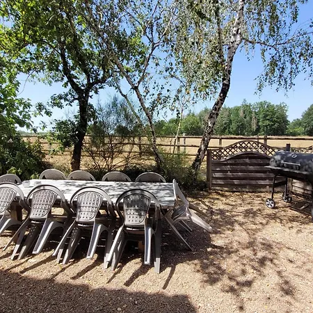 Authentic Estate In The Dordogne With A Pool Vakantiehuis *